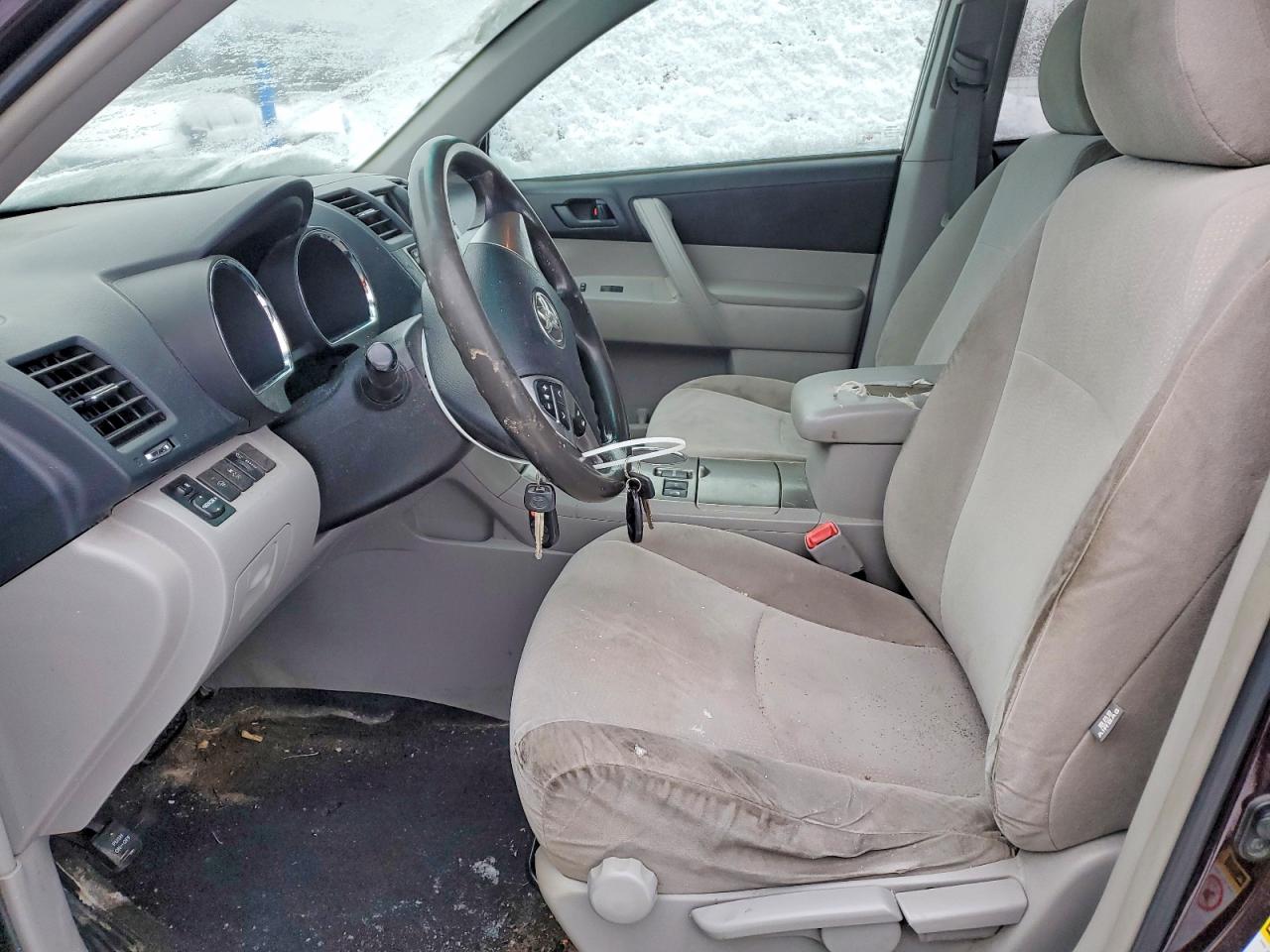 2013 TOYOTA HIGHLANDER BASE photo 7