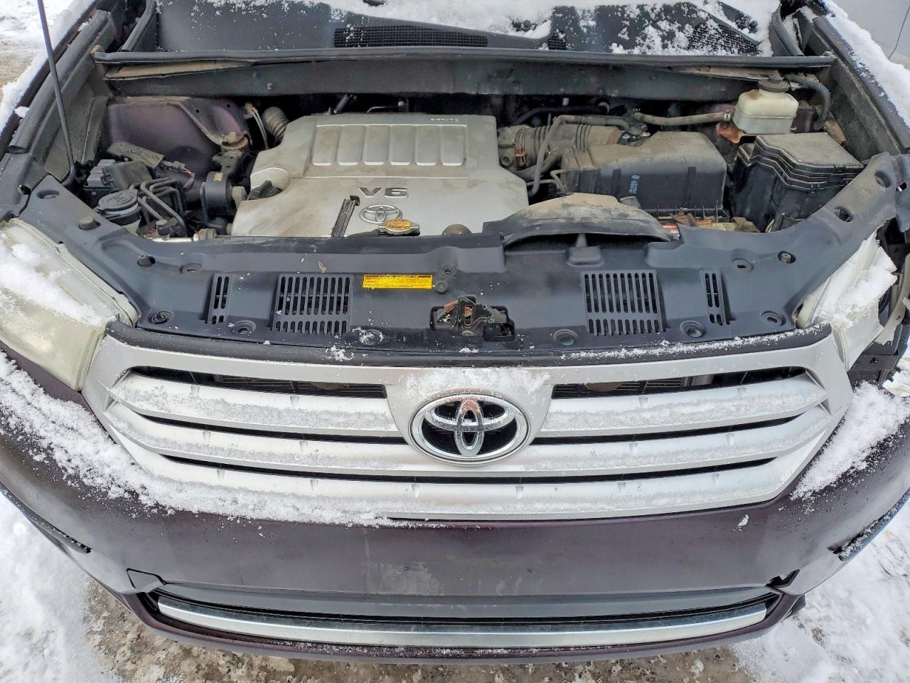 2013 TOYOTA HIGHLANDER BASE photo 12