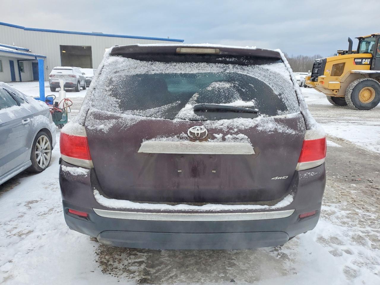 2013 TOYOTA HIGHLANDER BASE photo 6