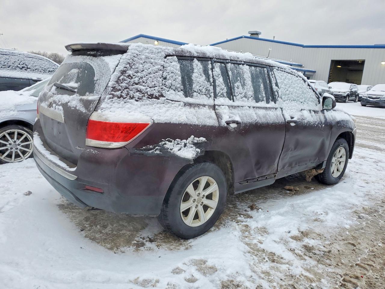 2013 TOYOTA HIGHLANDER BASE photo 3