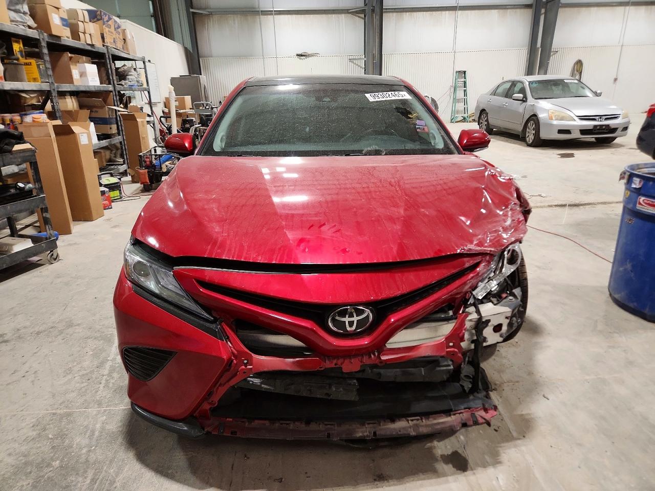 2019 TOYOTA CAMRY XSE photo 5