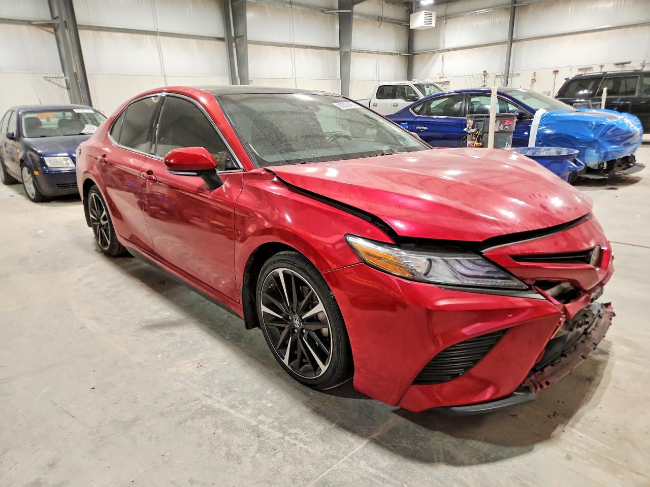 2019 TOYOTA CAMRY XSE photo 4