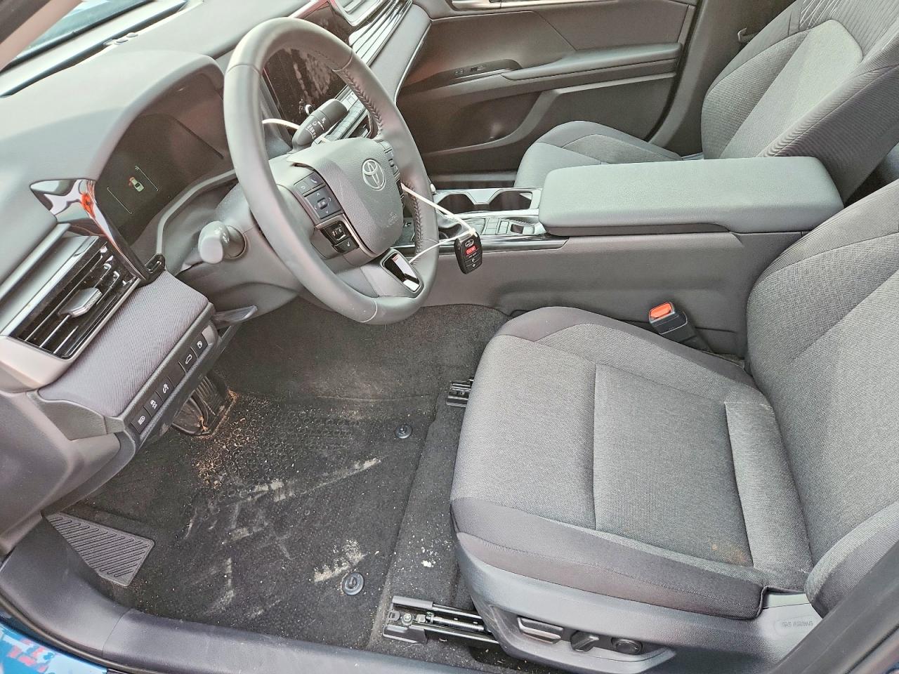 2025 TOYOTA CAMRY XSE photo 7
