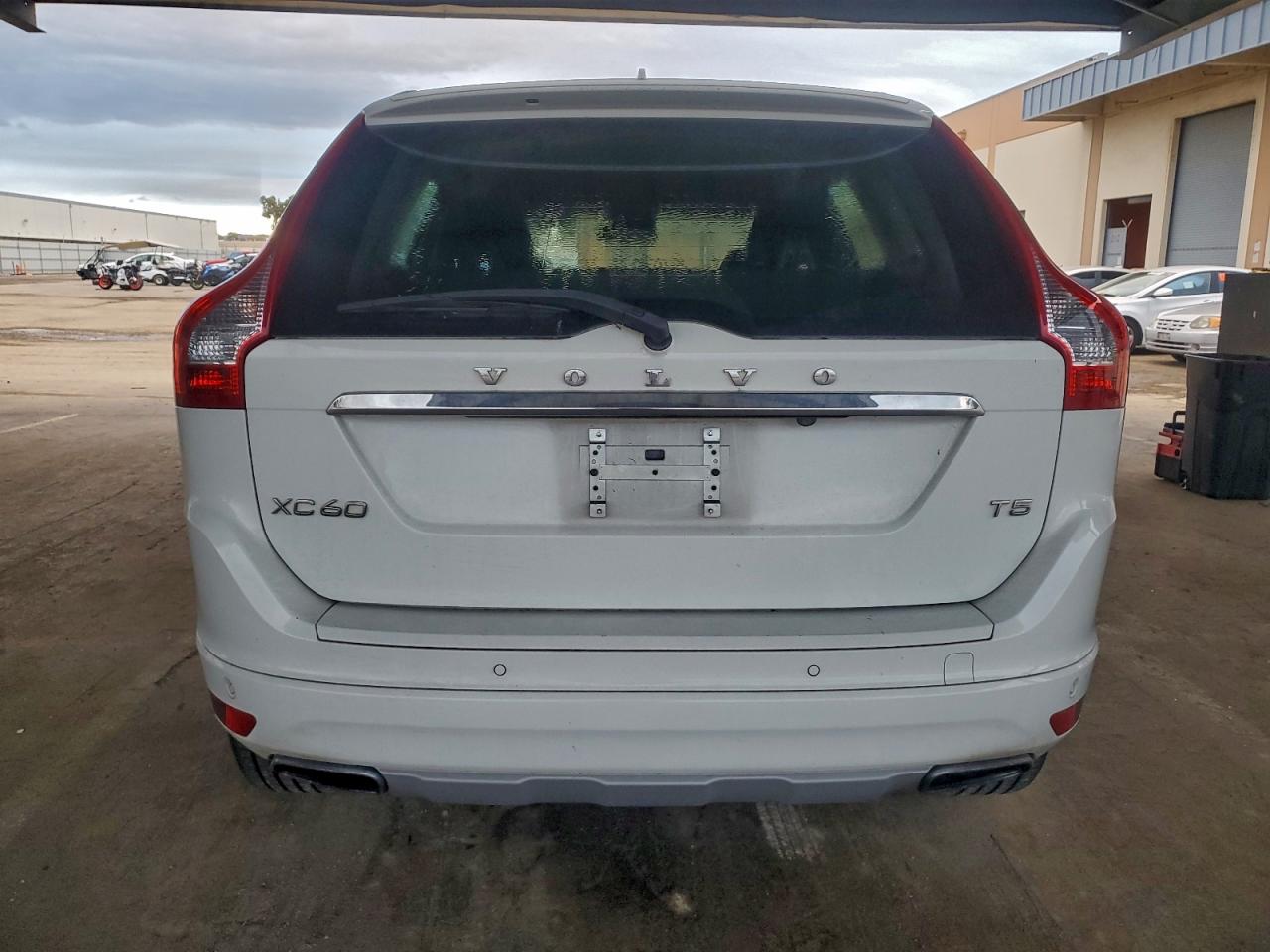 2016 VOLVO XC60 T5 photo 6