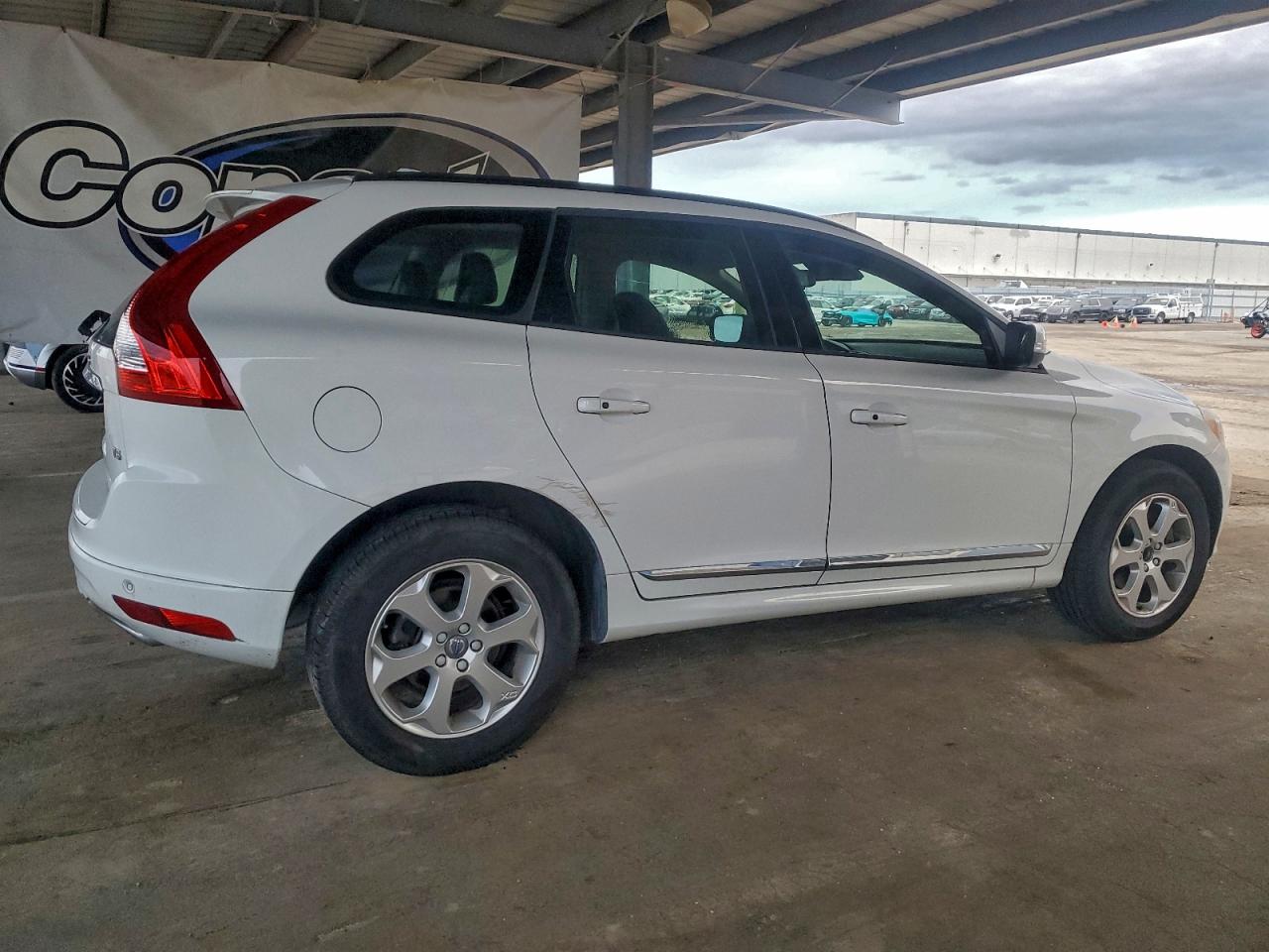 2016 VOLVO XC60 T5 photo 3