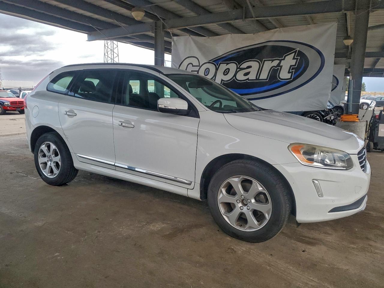 2016 VOLVO XC60 T5 photo 4