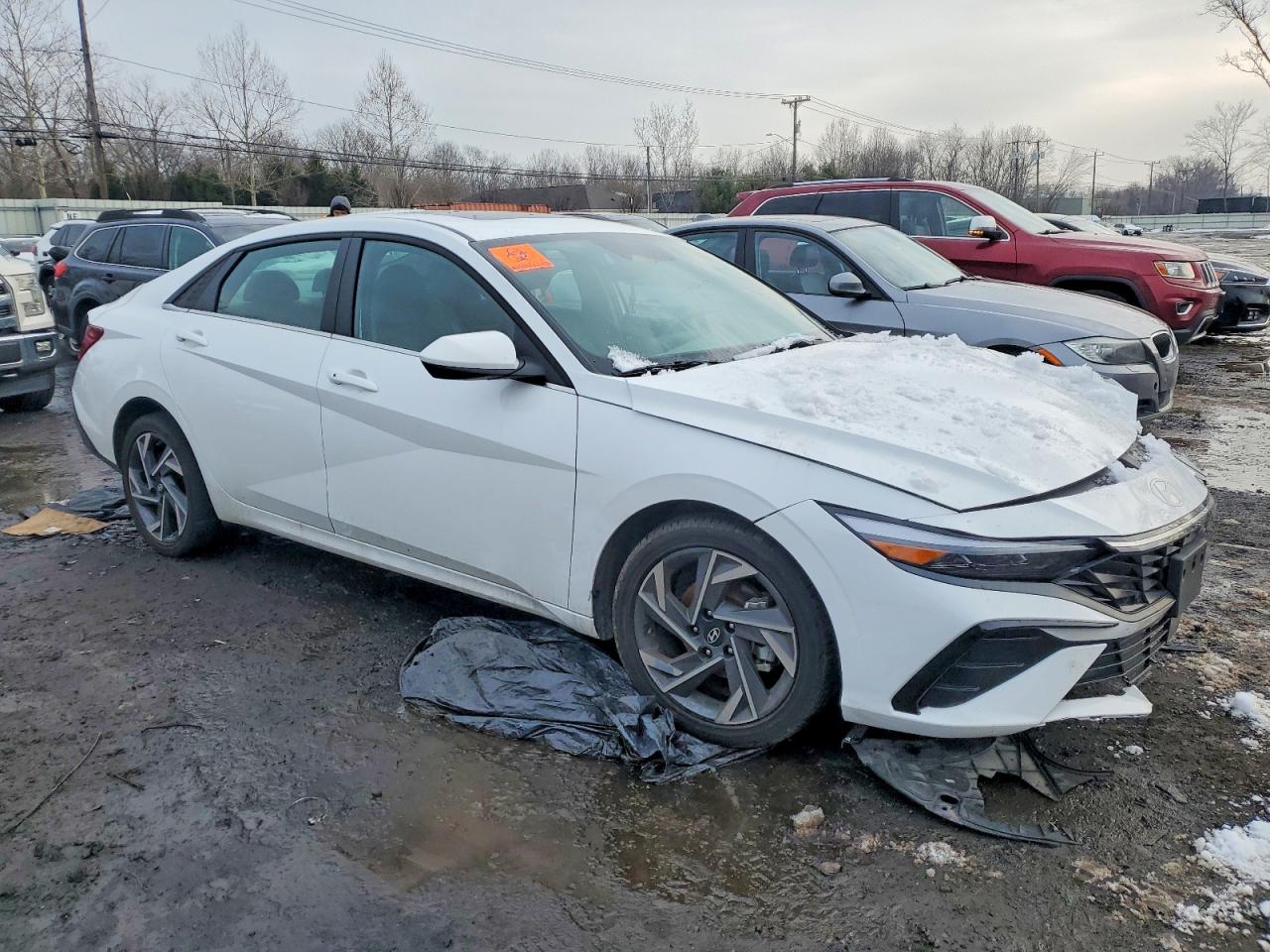 2025 HYUNDAI ELANTRA SEL photo 4