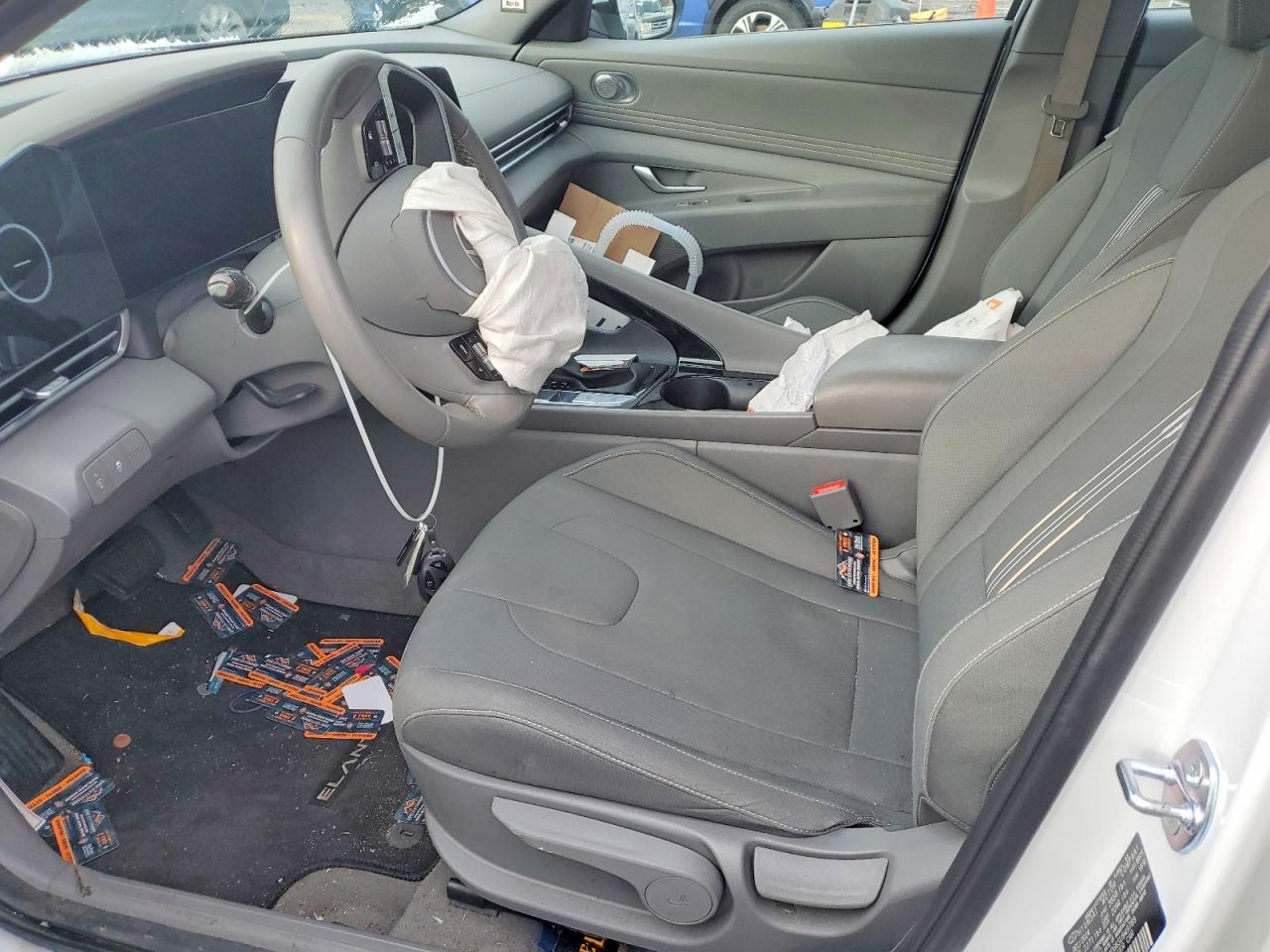 2025 HYUNDAI ELANTRA SEL photo 7