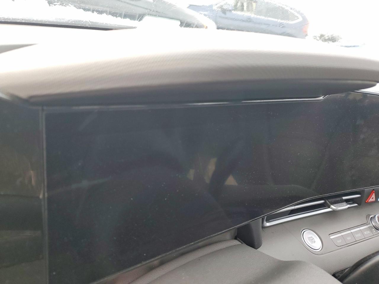 2025 HYUNDAI ELANTRA SEL photo 9