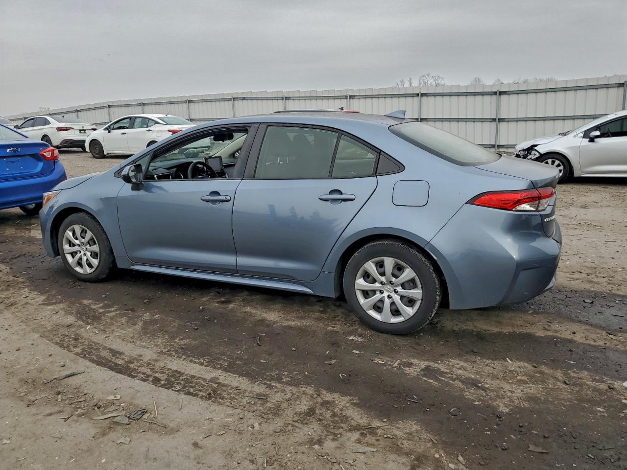 2020 TOYOTA COROLLA LE photo 2