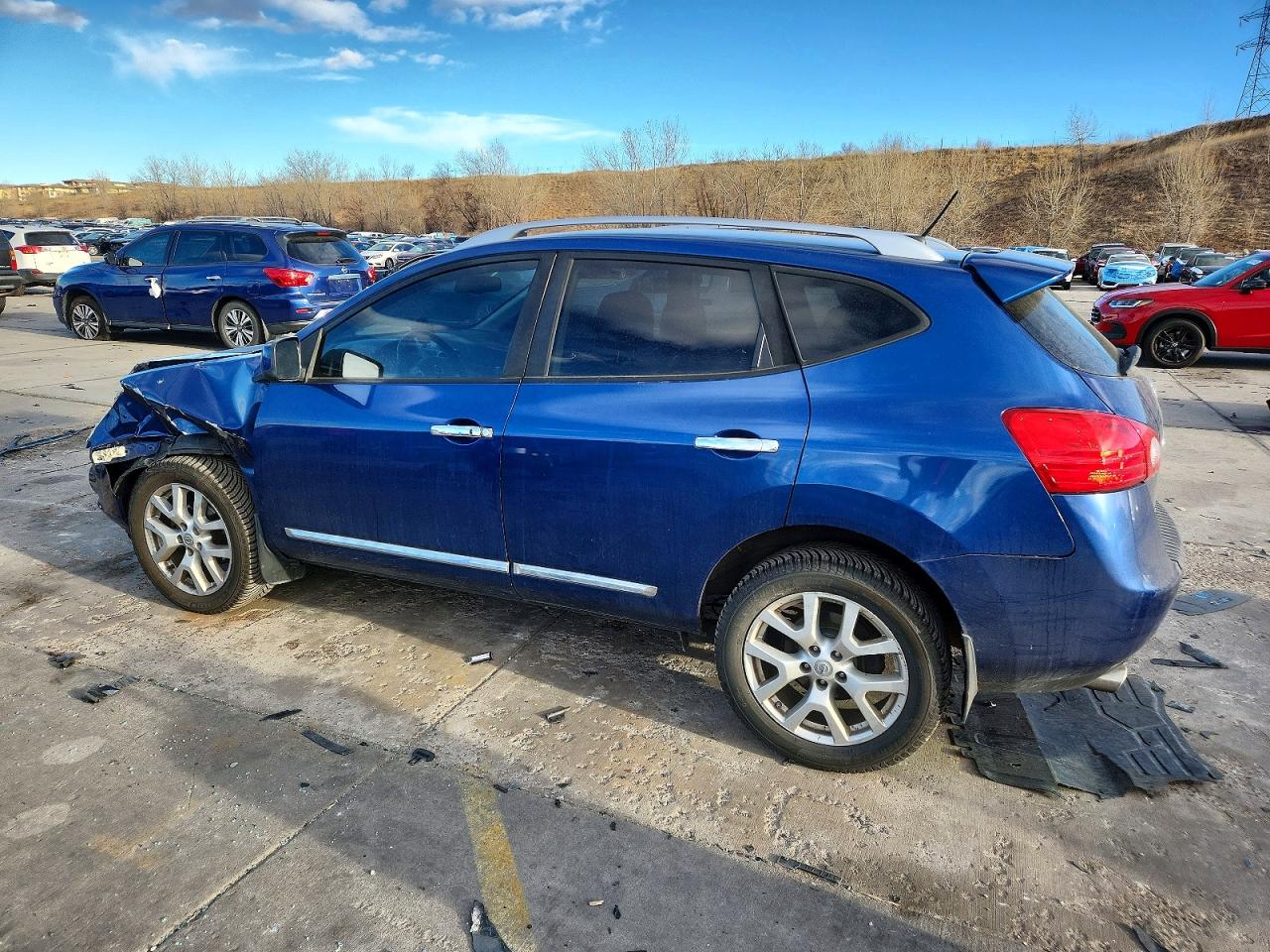 2011 NISSAN ROGUE S photo 2