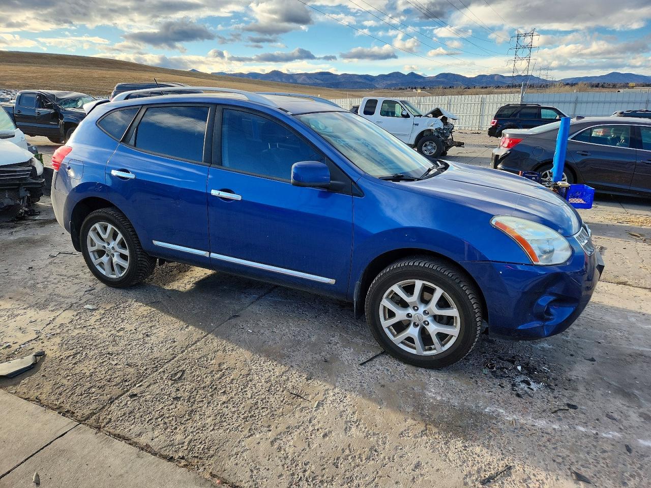 2011 NISSAN ROGUE S photo 4