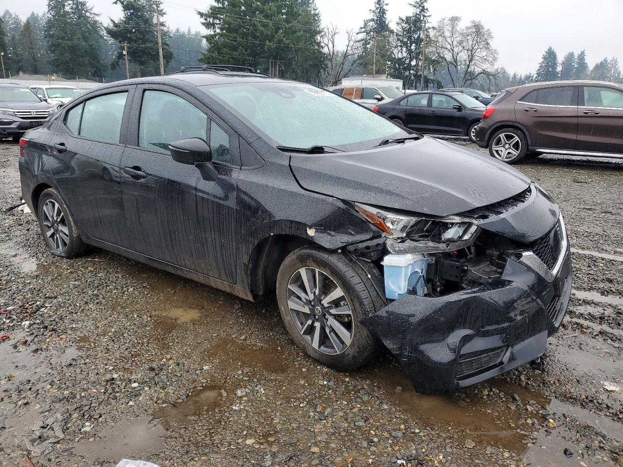 2021 NISSAN VERSA SV photo 4