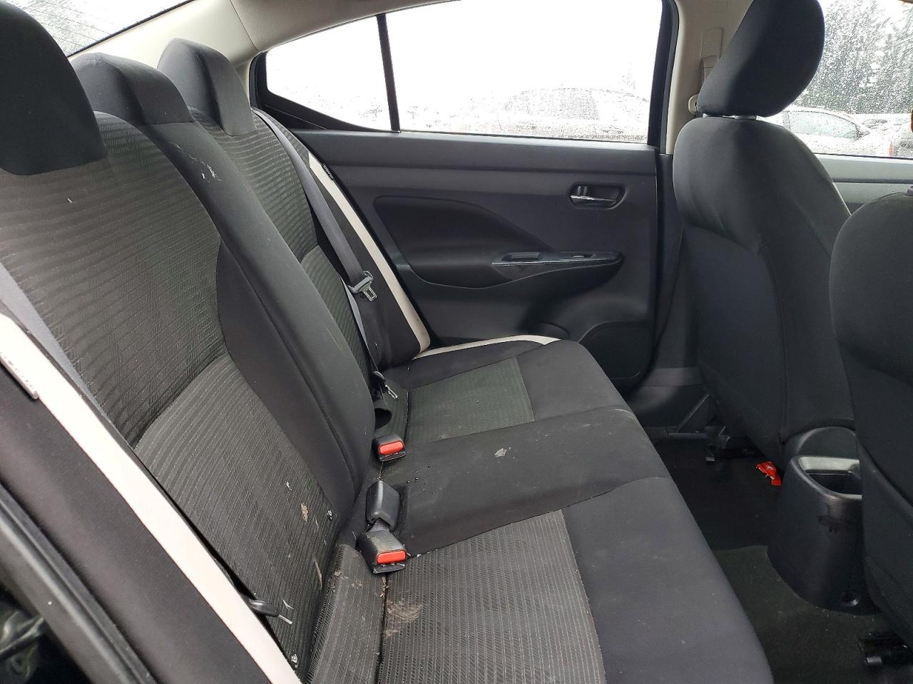 2021 NISSAN VERSA SV photo 10