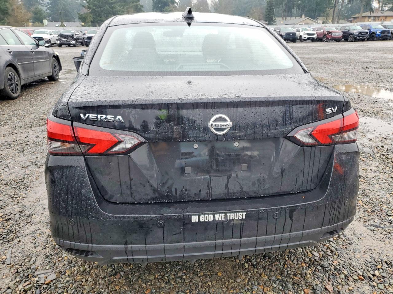 2021 NISSAN VERSA SV photo 6