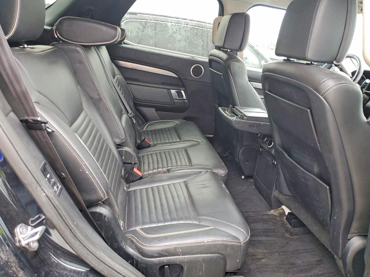 2017 LAND ROVER DISCOVERY FIRST EDITION photo 11