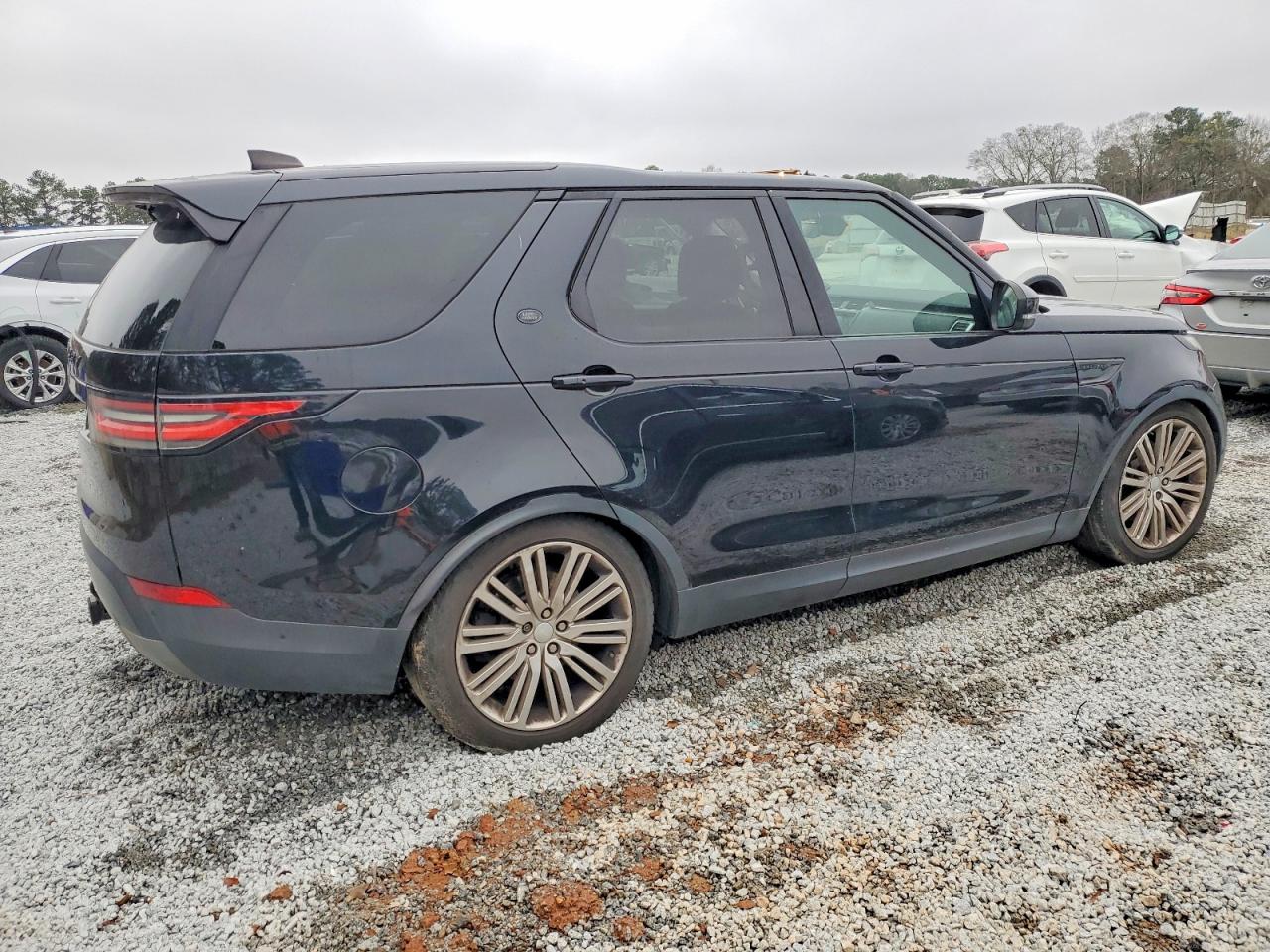 2017 LAND ROVER DISCOVERY FIRST EDITION photo 3