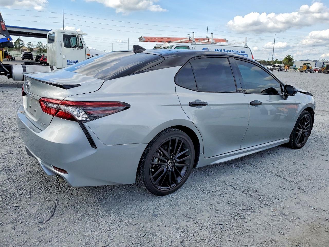 2024 TOYOTA CAMRY XSE photo 3