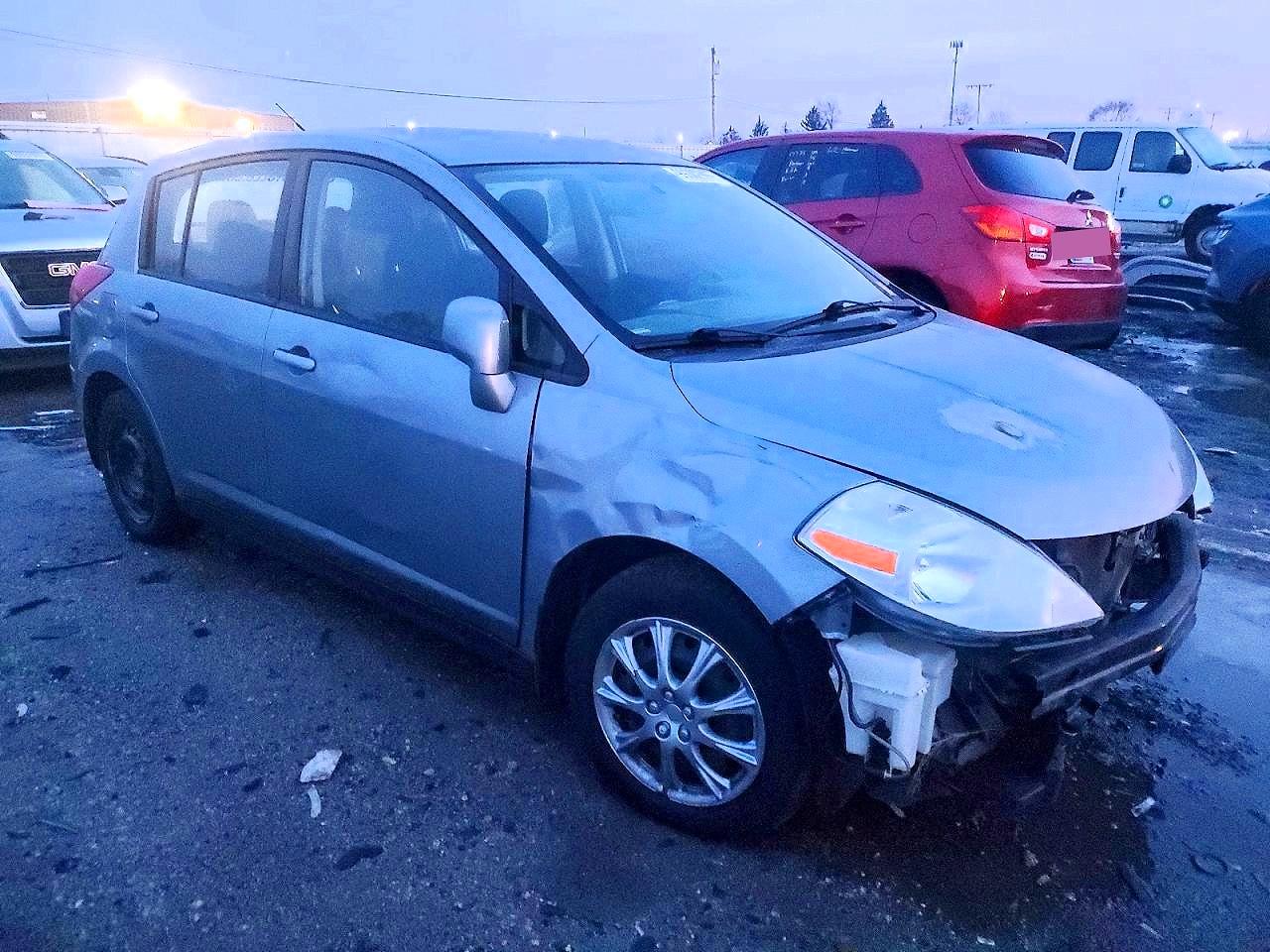2012 NISSAN VERSA S photo 4