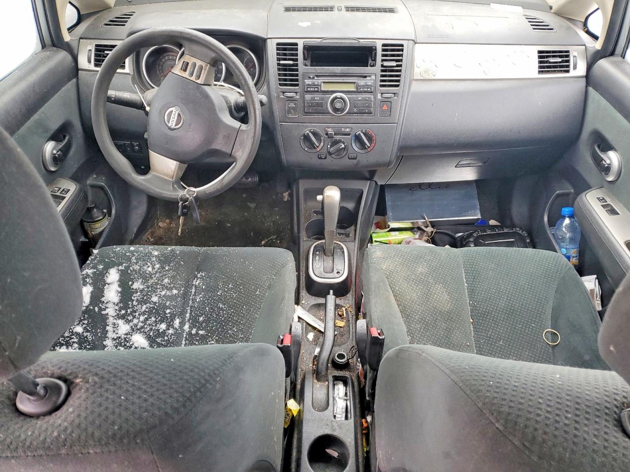 2012 NISSAN VERSA S photo 8