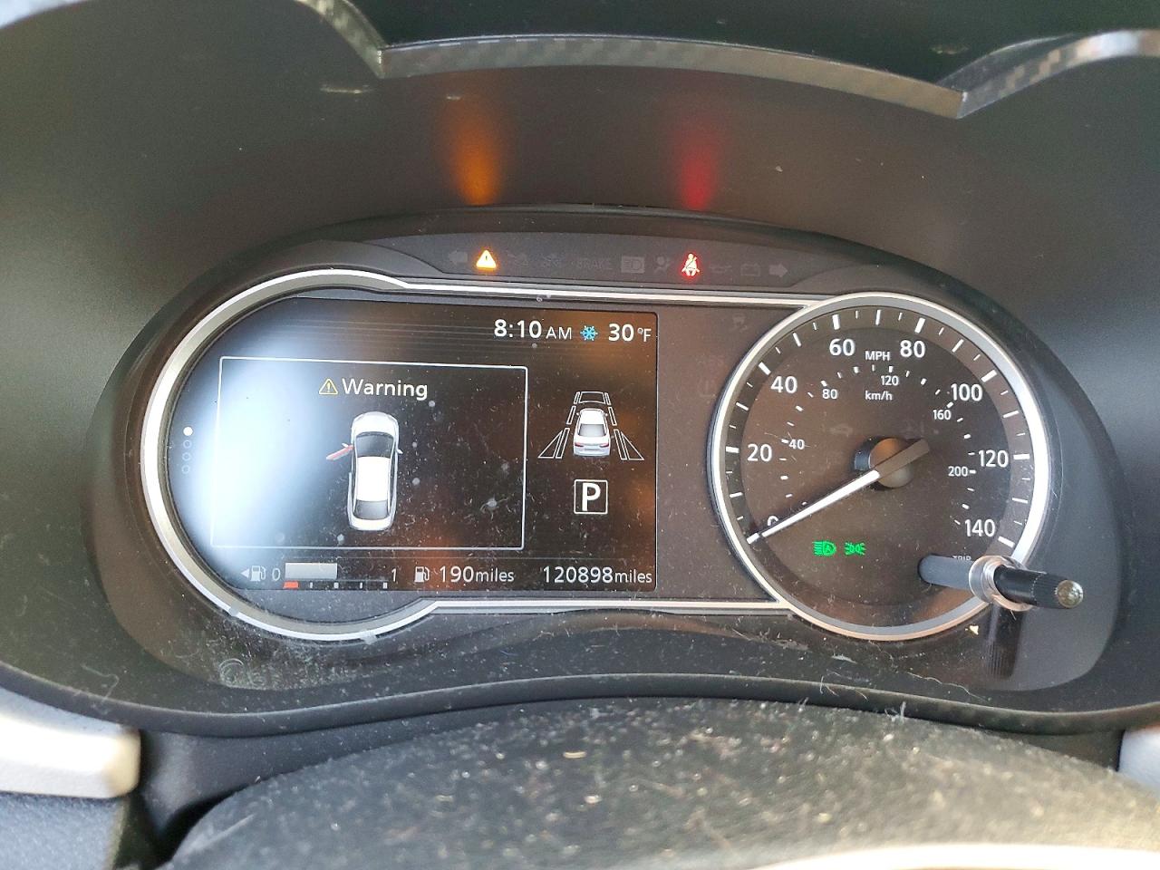 2021 NISSAN VERSA SV photo 9