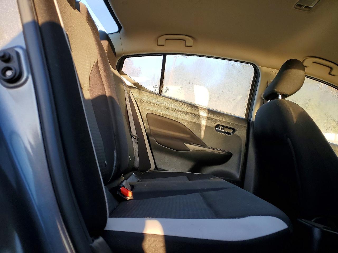 2021 NISSAN VERSA SV photo 10