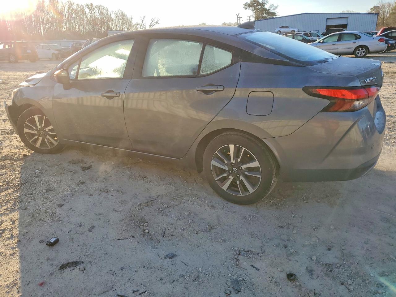 2021 NISSAN VERSA SV photo 2