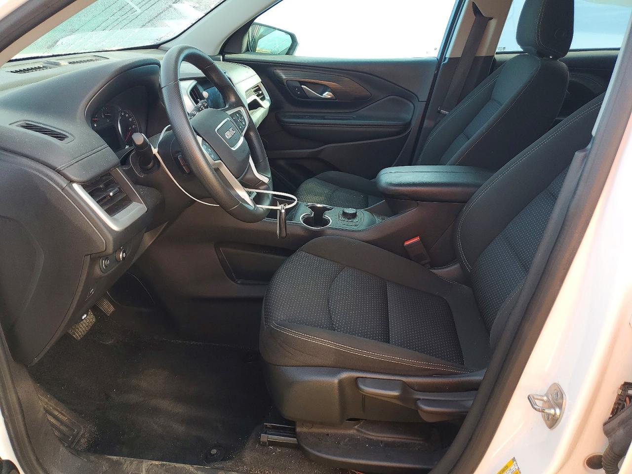 2024 GMC TERRAIN SLE photo 7