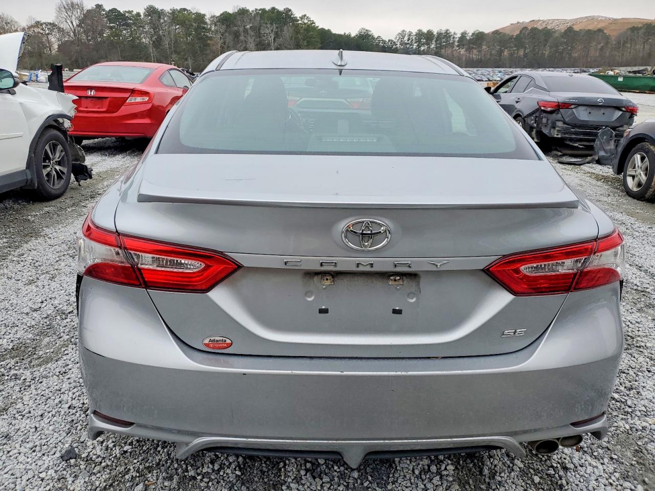 2020 TOYOTA CAMRY SE photo 6