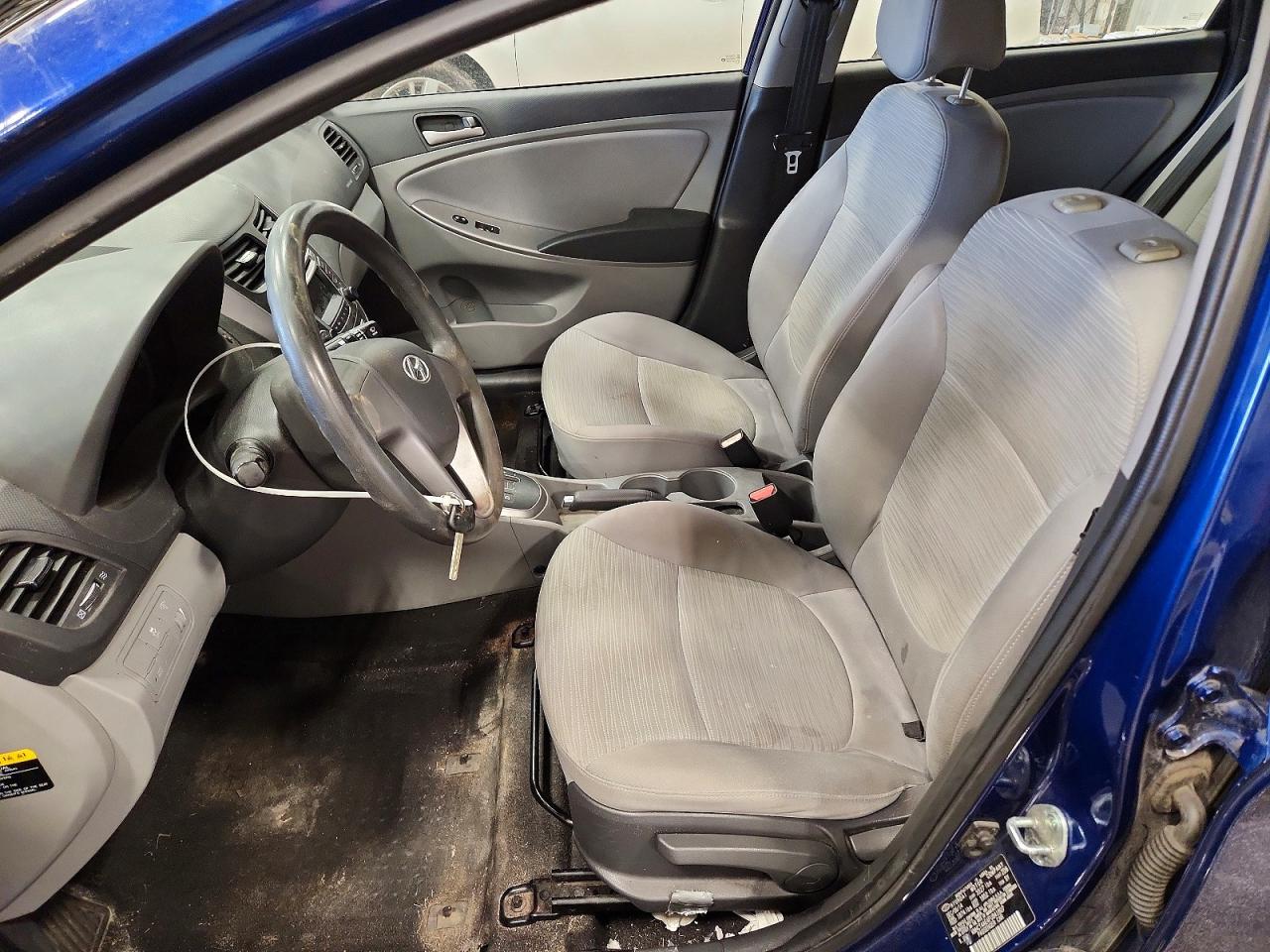 2015 HYUNDAI ACCENT GLS photo 7