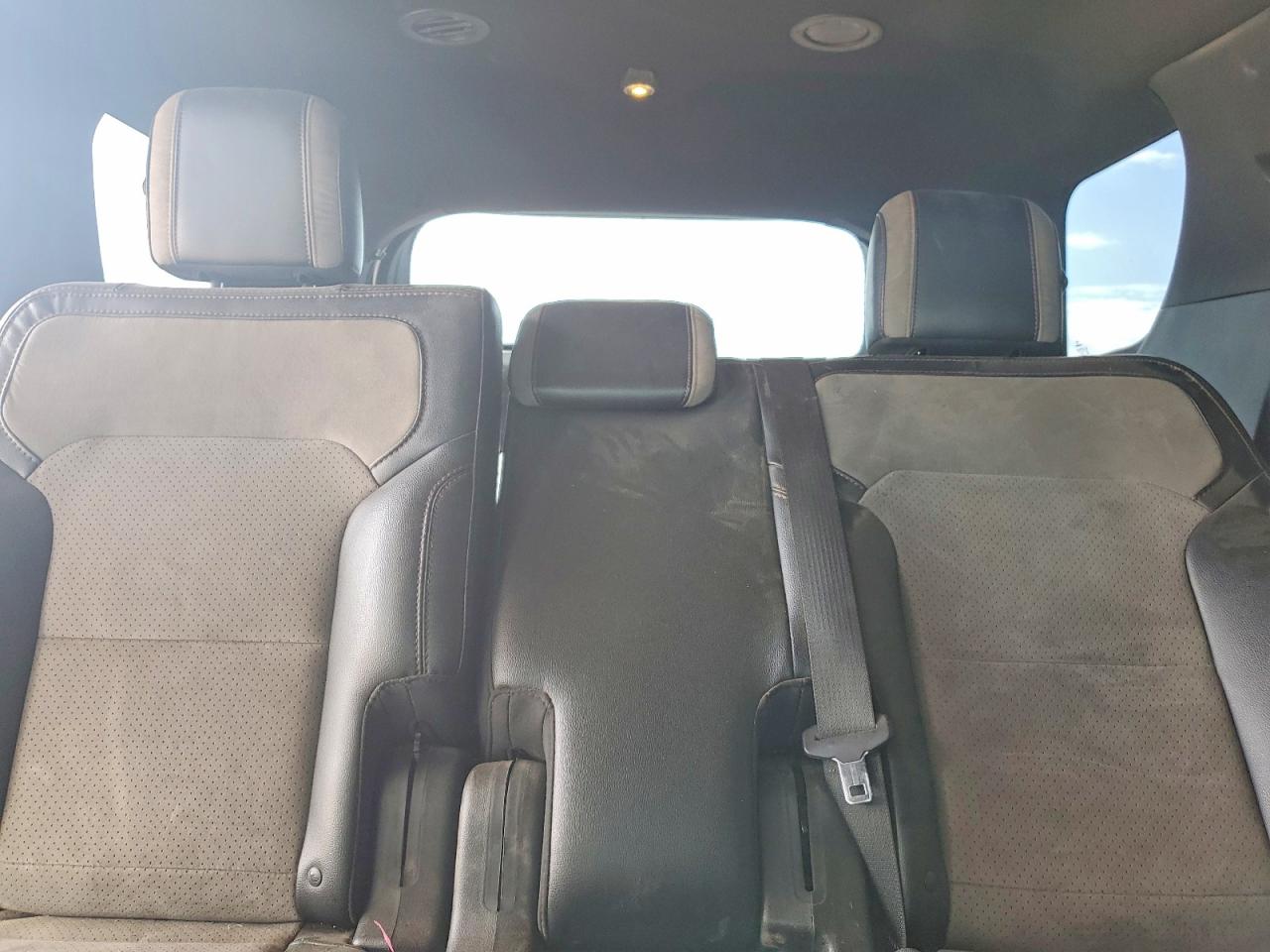 2017 FORD EXPLORER XLT photo 19