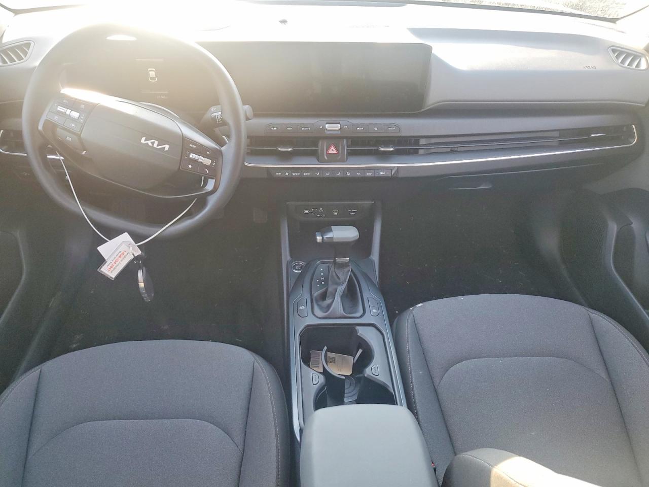 2025 KIA K4 LX photo 8