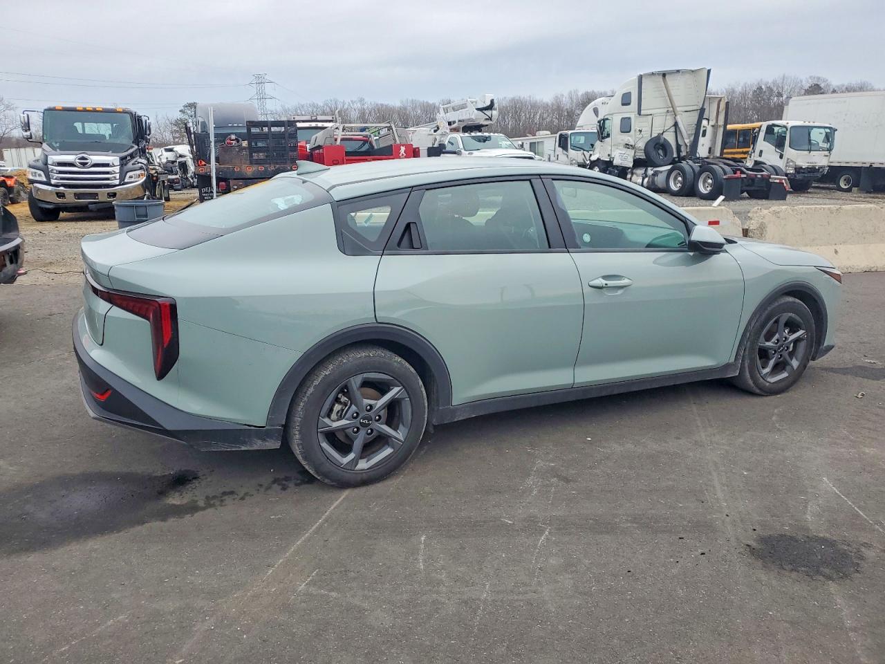 2025 KIA K4 LX photo 3