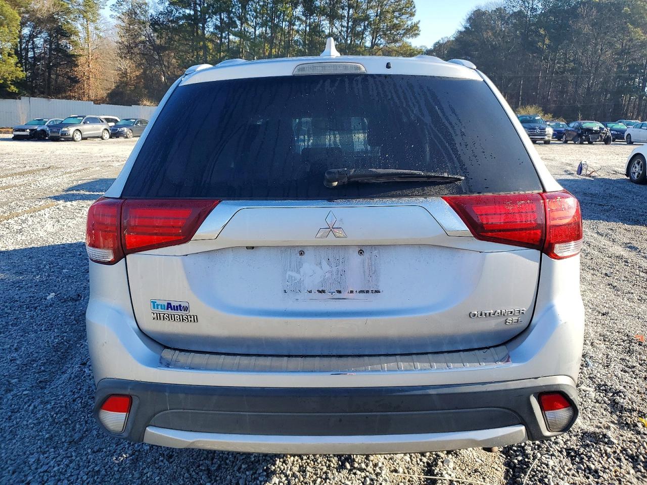 2017 MITSUBISHI OUTLANDER SE photo 6