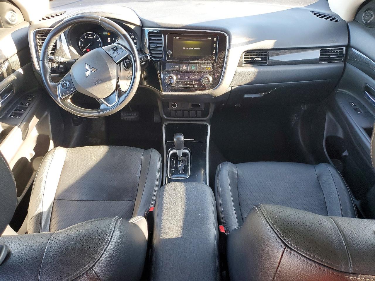 2017 MITSUBISHI OUTLANDER SE photo 8