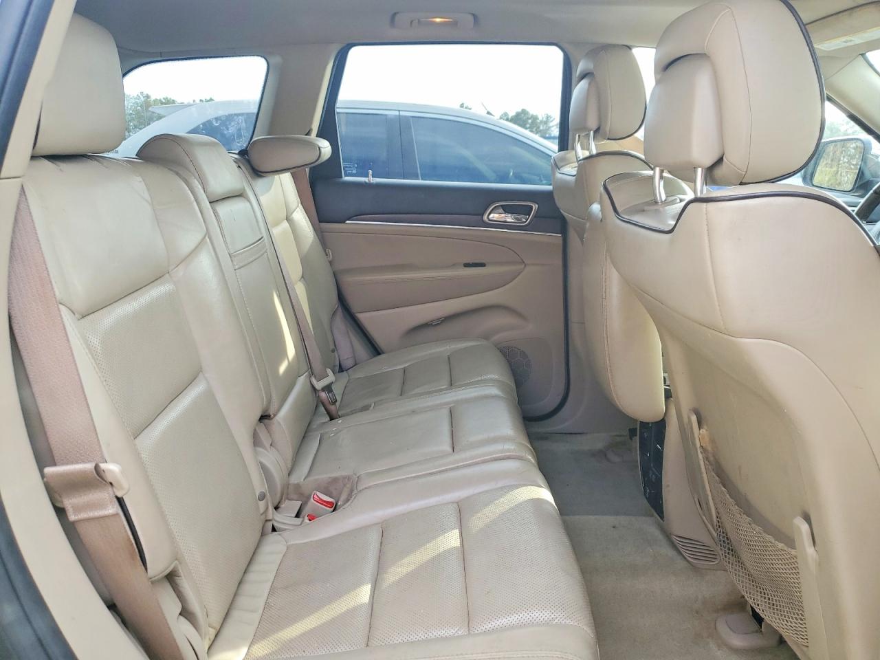 2015 JEEP GRAND CHEROKEE OVERLAND photo 11