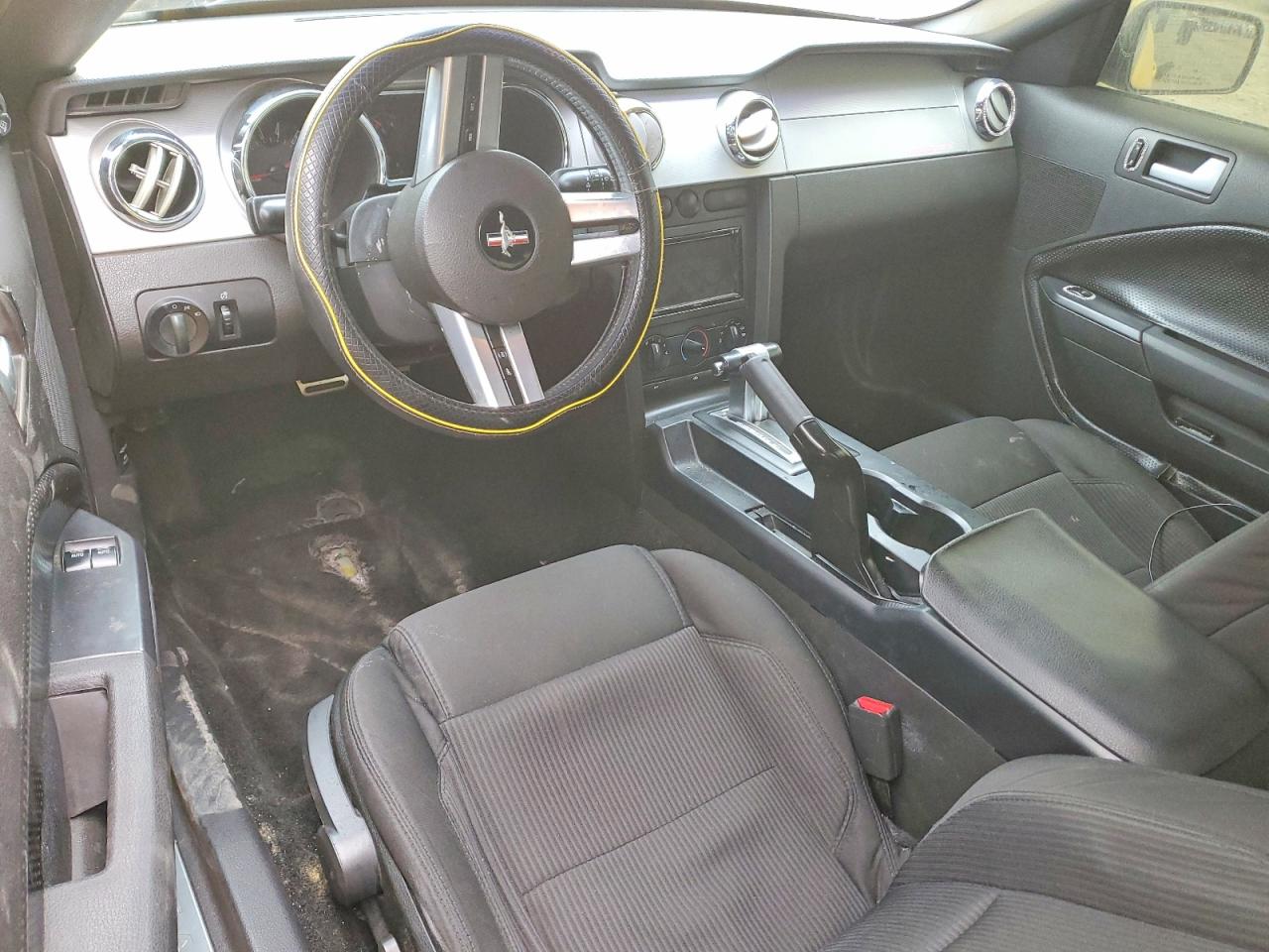 2006 FORD MUSTANG photo 8
