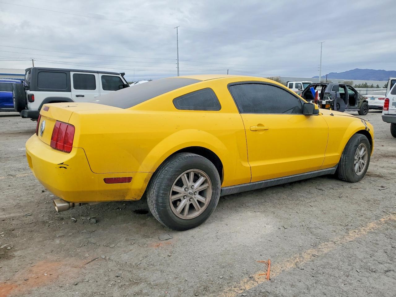 2006 FORD MUSTANG photo 3