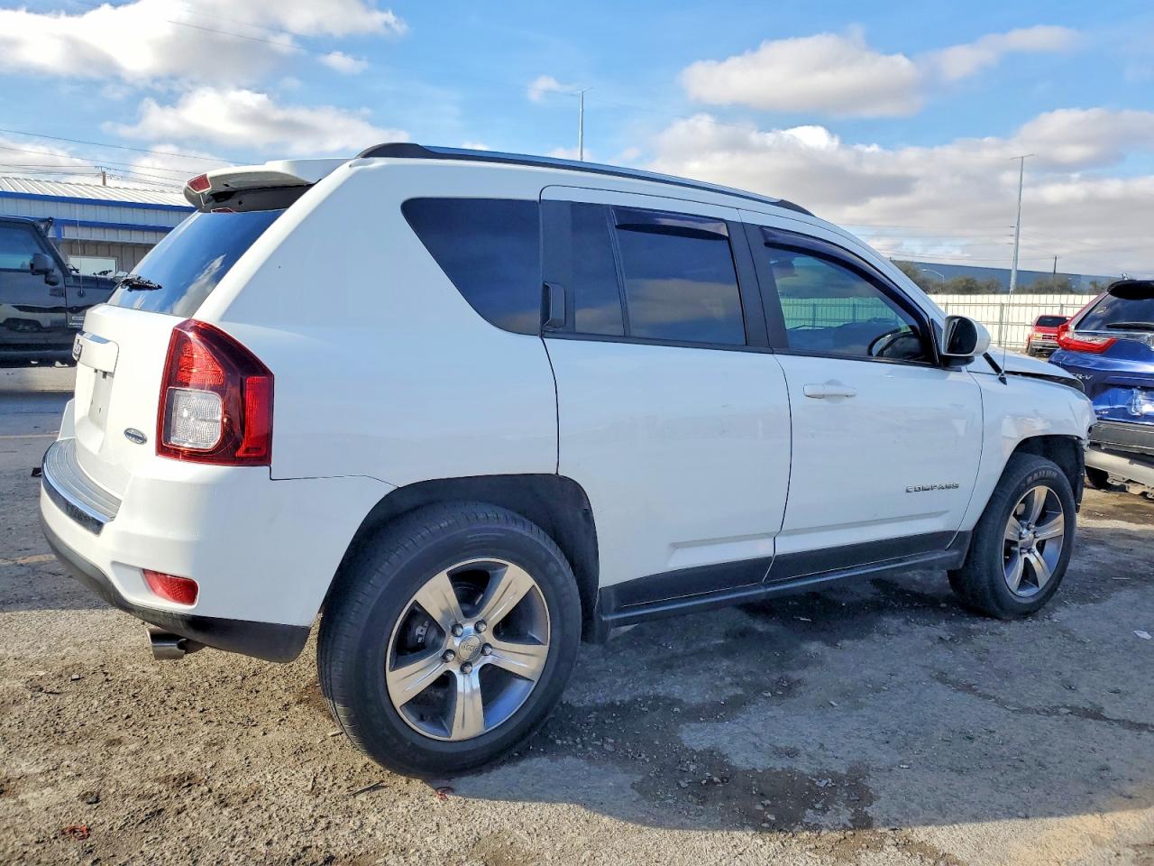 2017 JEEP COMPASS LATITUDE photo 3