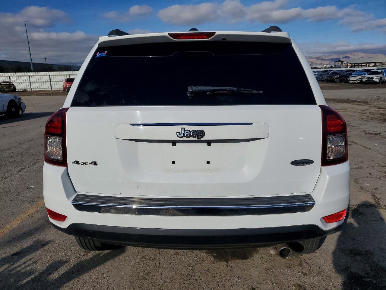 2017 JEEP COMPASS LATITUDE photo 6