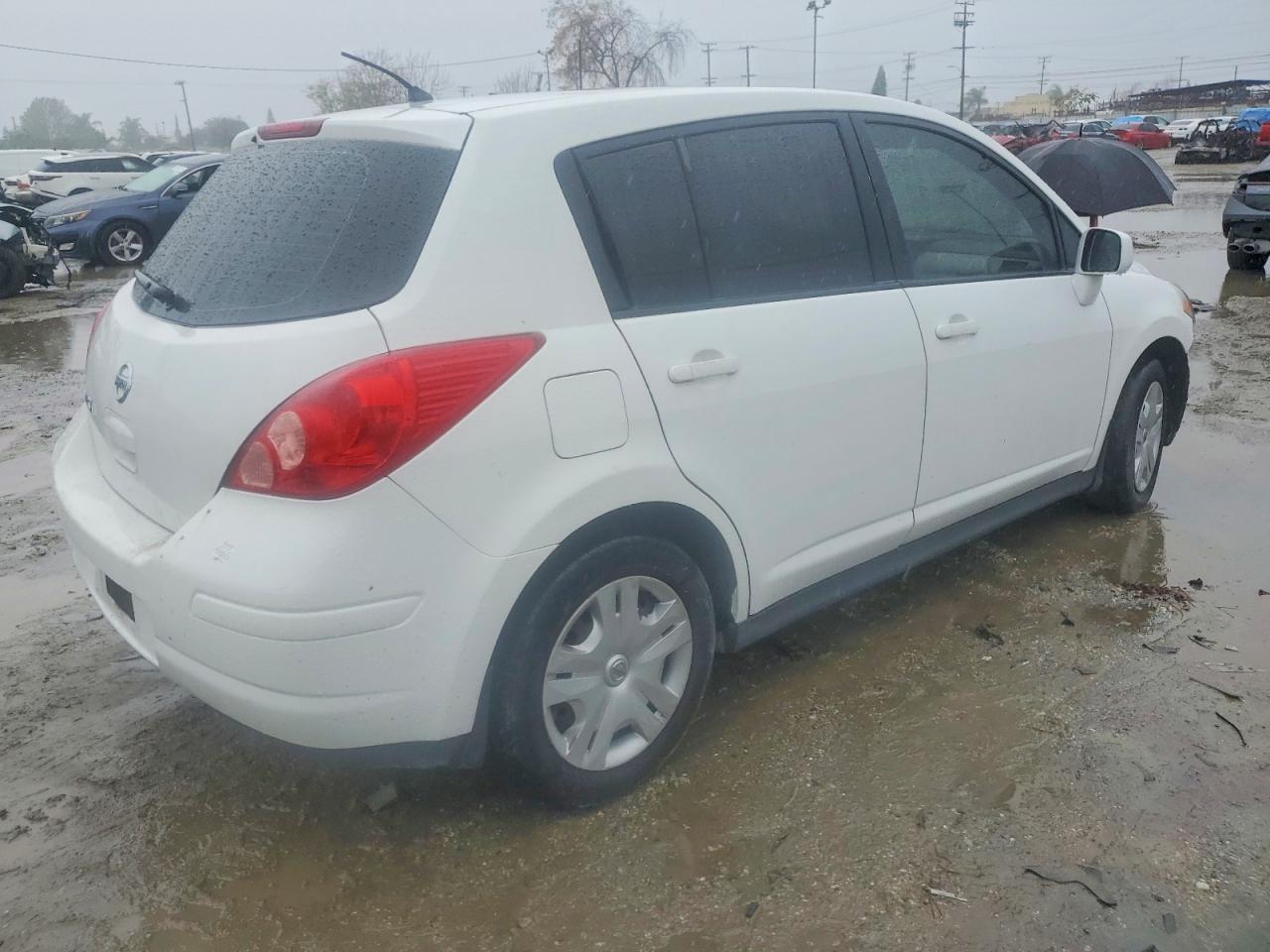 2012 NISSAN VERSA S photo 3
