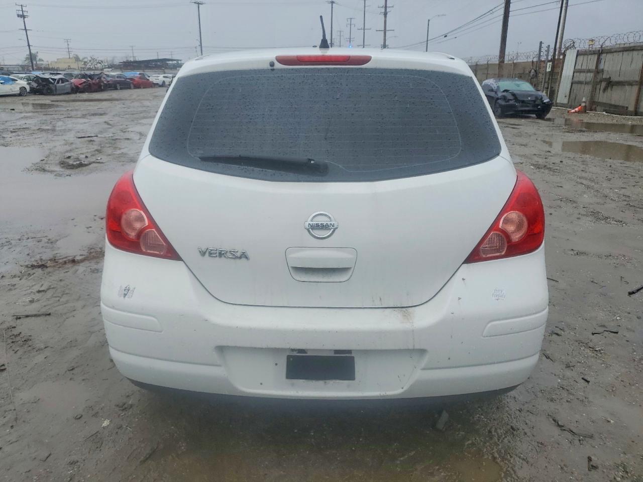 2012 NISSAN VERSA S photo 6