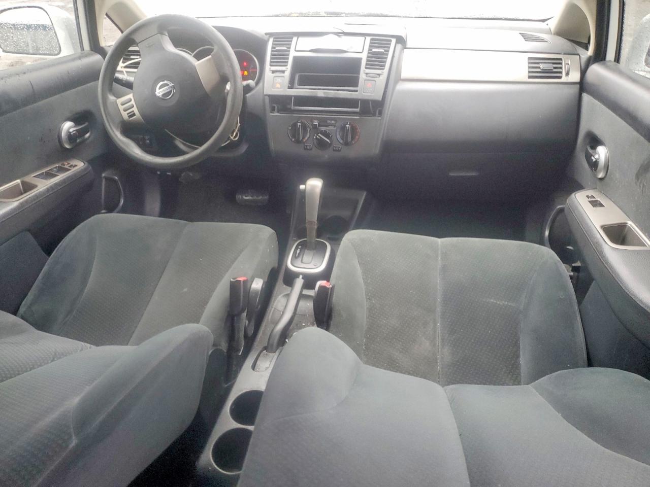 2012 NISSAN VERSA S photo 8