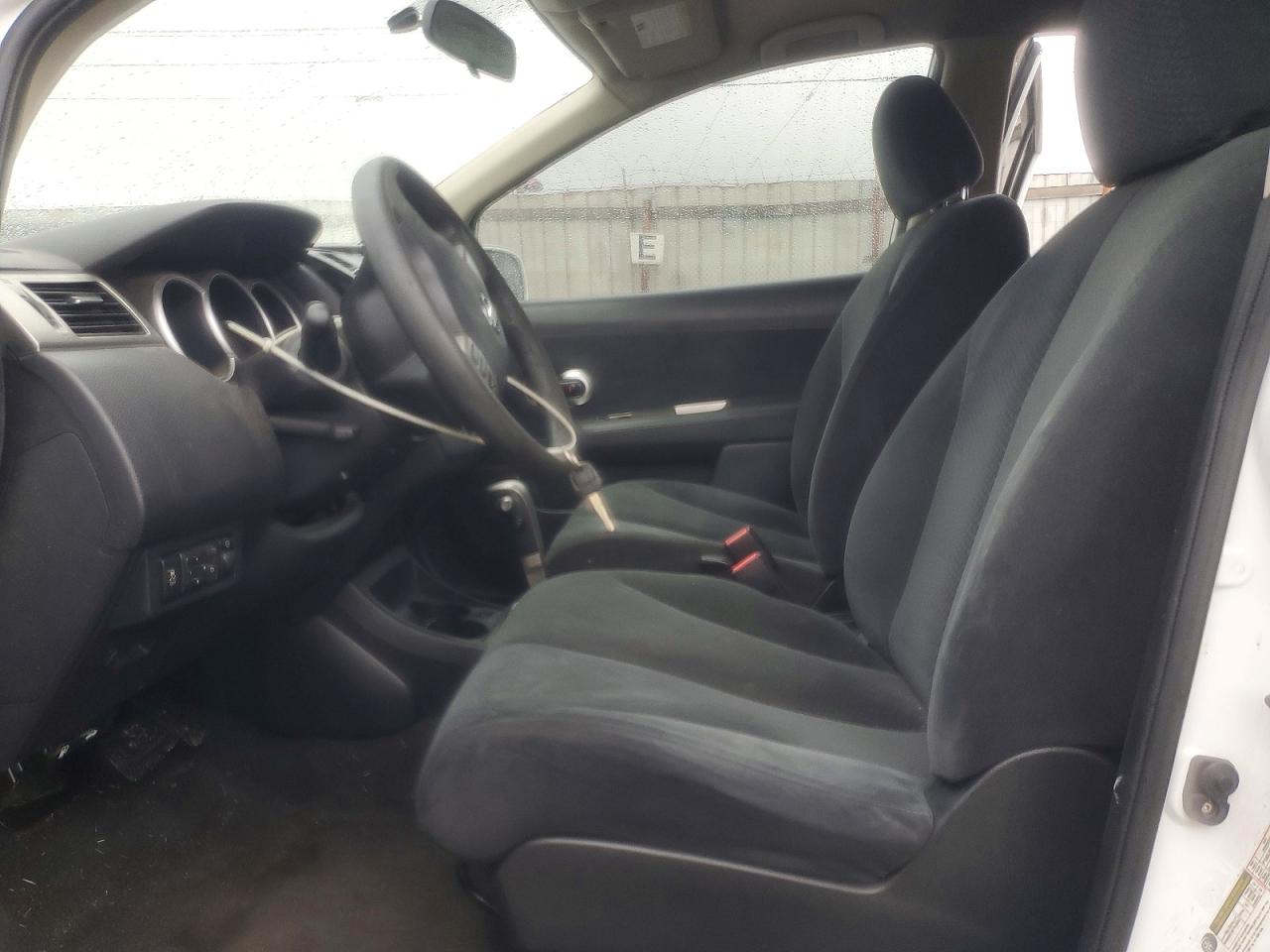 2012 NISSAN VERSA S photo 7