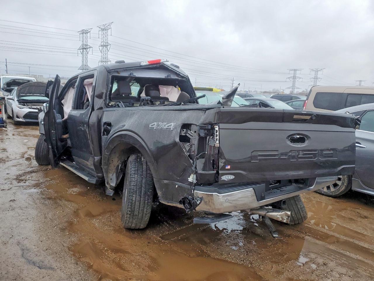 2024 FORD F150 XLT photo 2