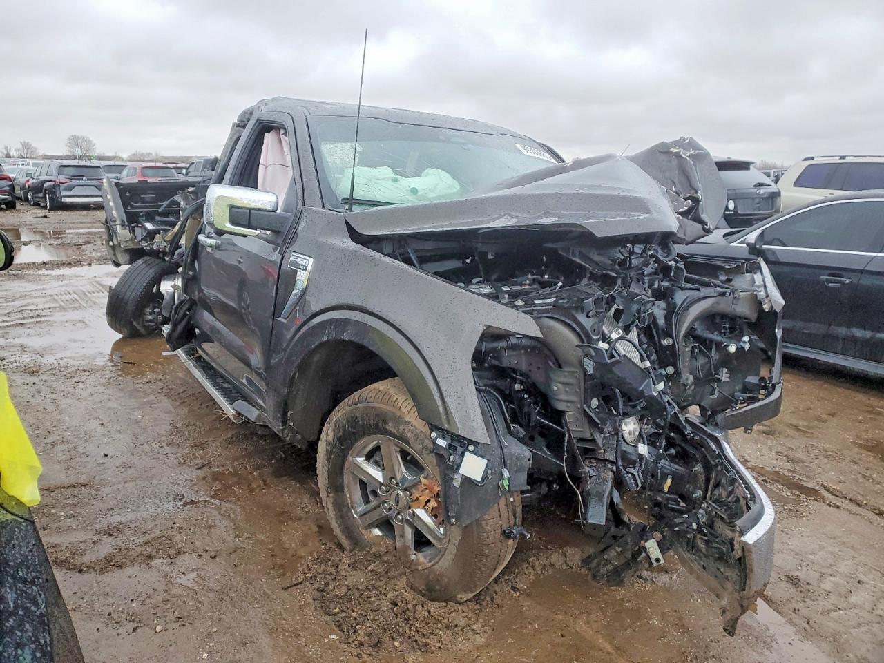 2024 FORD F150 XLT photo 4