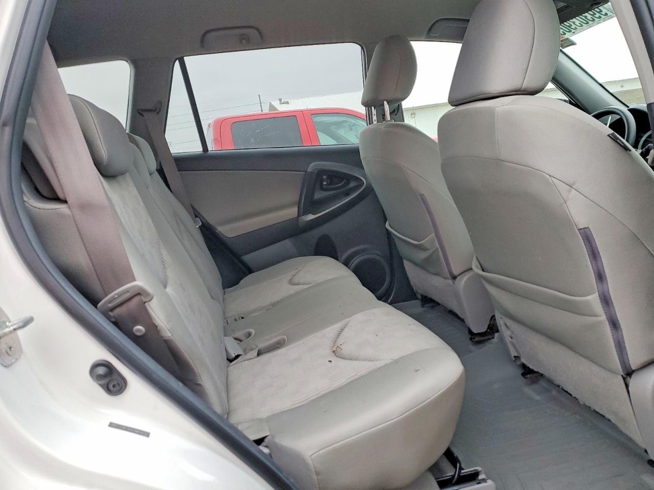 2010 TOYOTA RAV4 photo 11