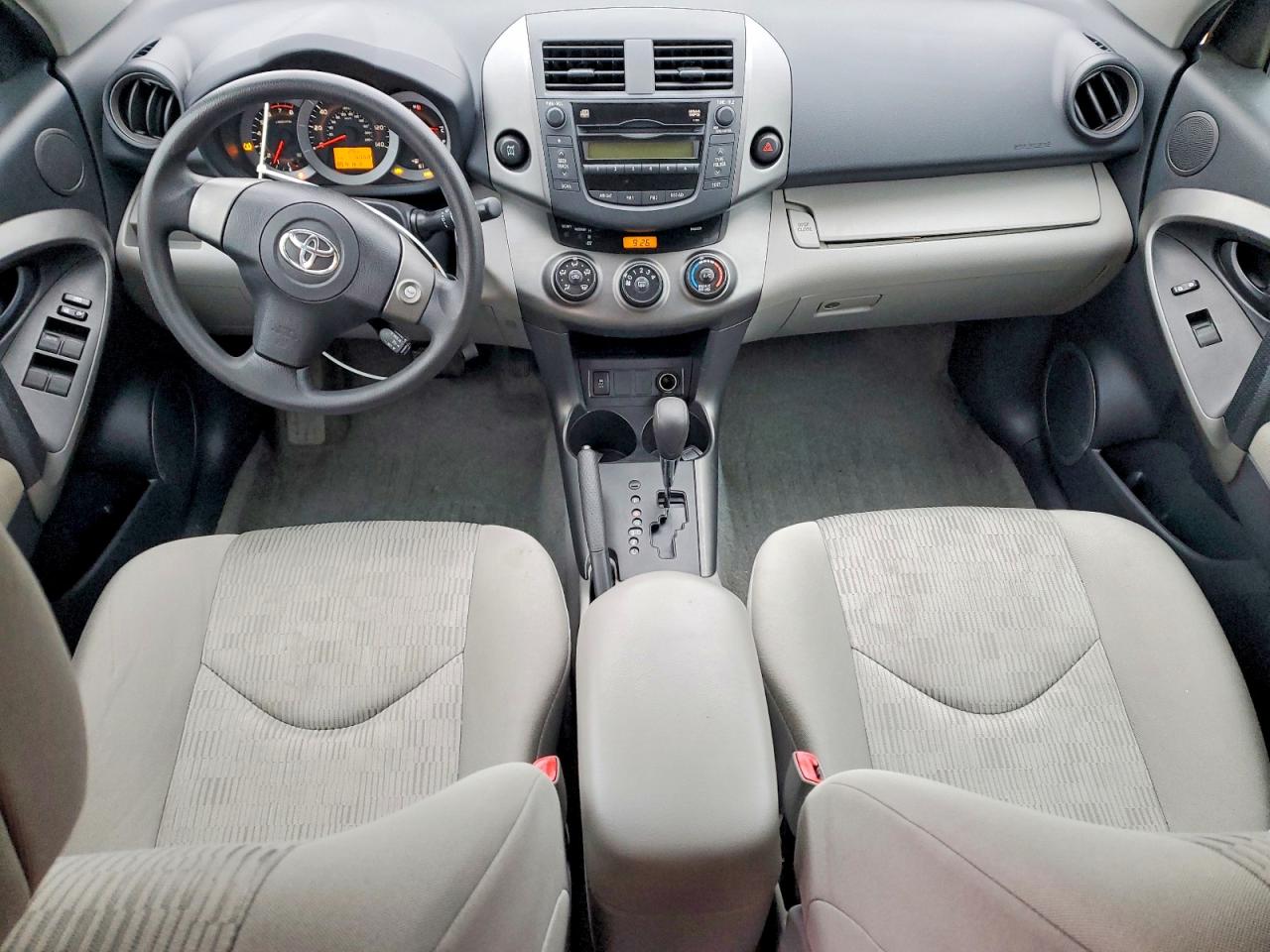 2010 TOYOTA RAV4 photo 8