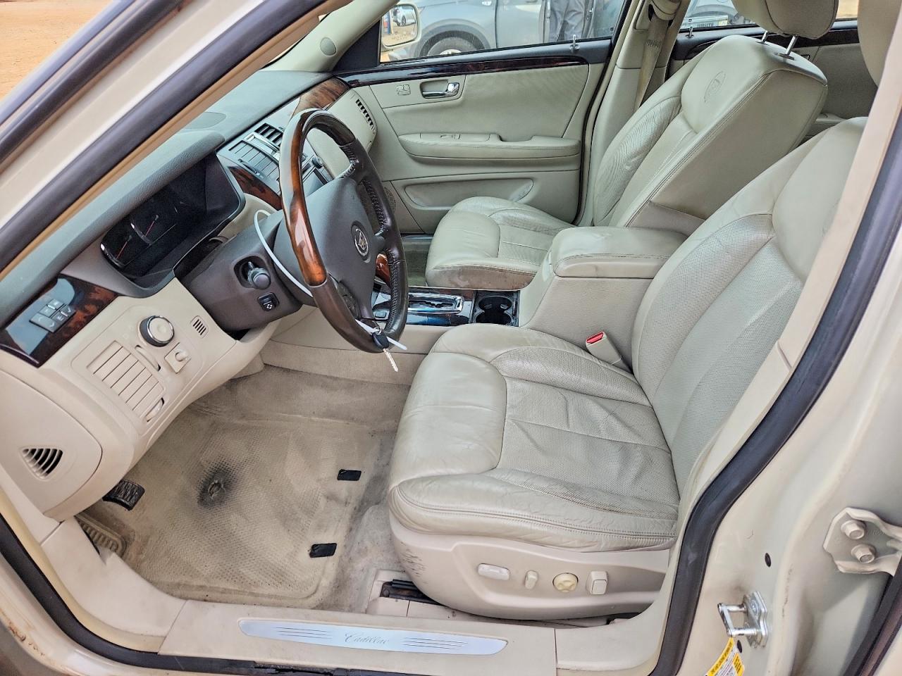 2010 CADILLAC DTS PREMIUM COLLECTION photo 19