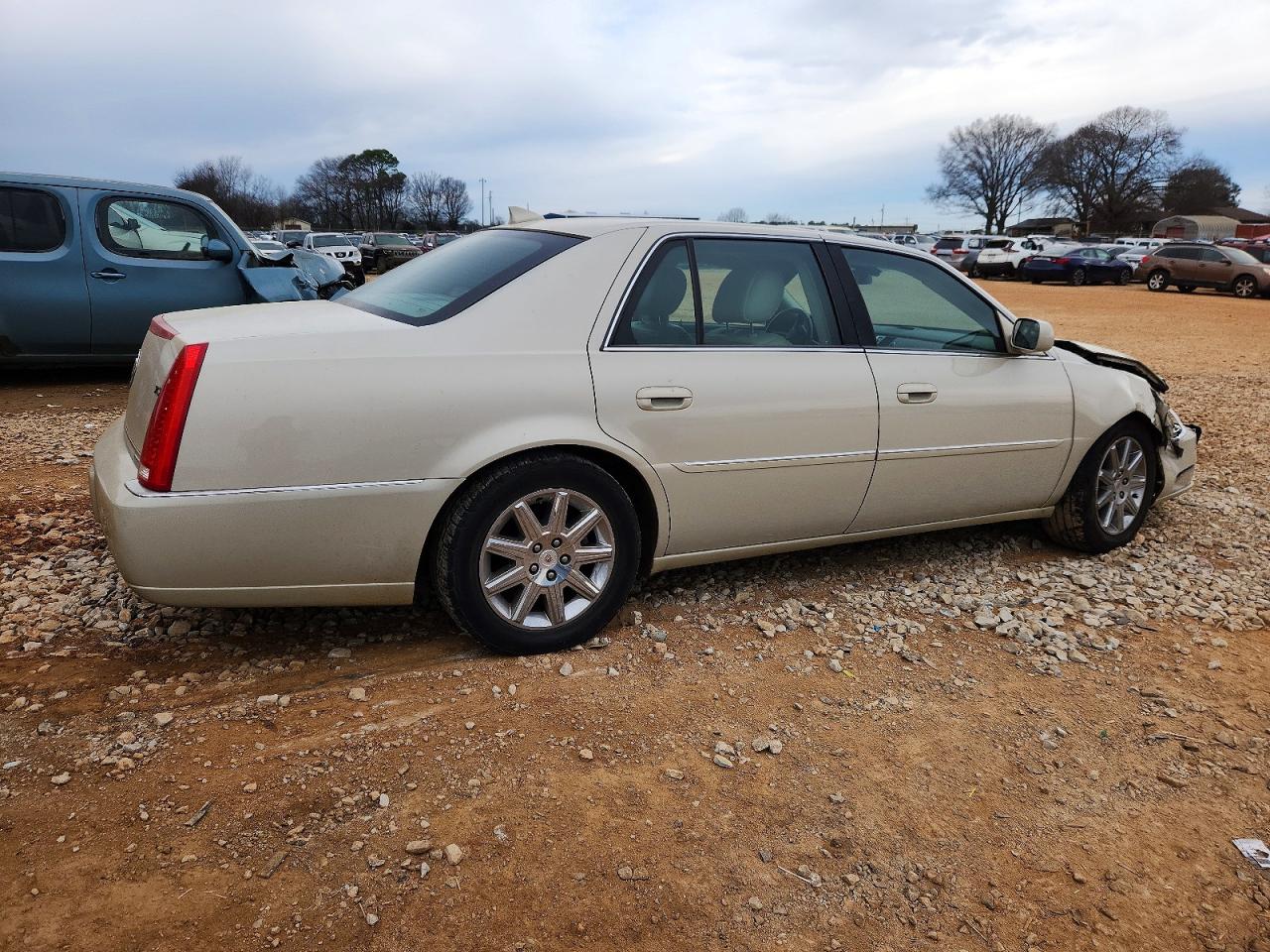 2010 CADILLAC DTS PREMIUM COLLECTION photo 7